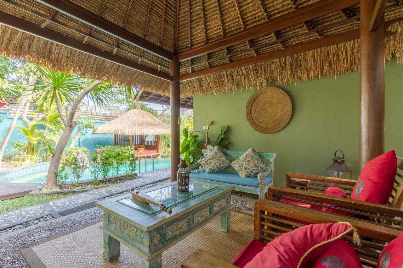 Santhi - Beautiful With Large Pool In Villa *