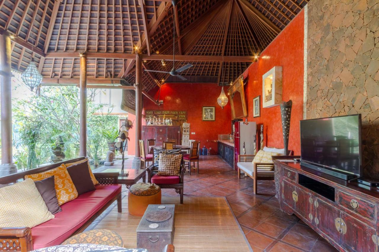 Villa Santhi - Beautiful With Large Pool In *