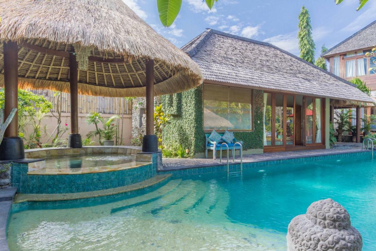 Santhi - Beautiful With Large Pool In * Seminyak (Bali)